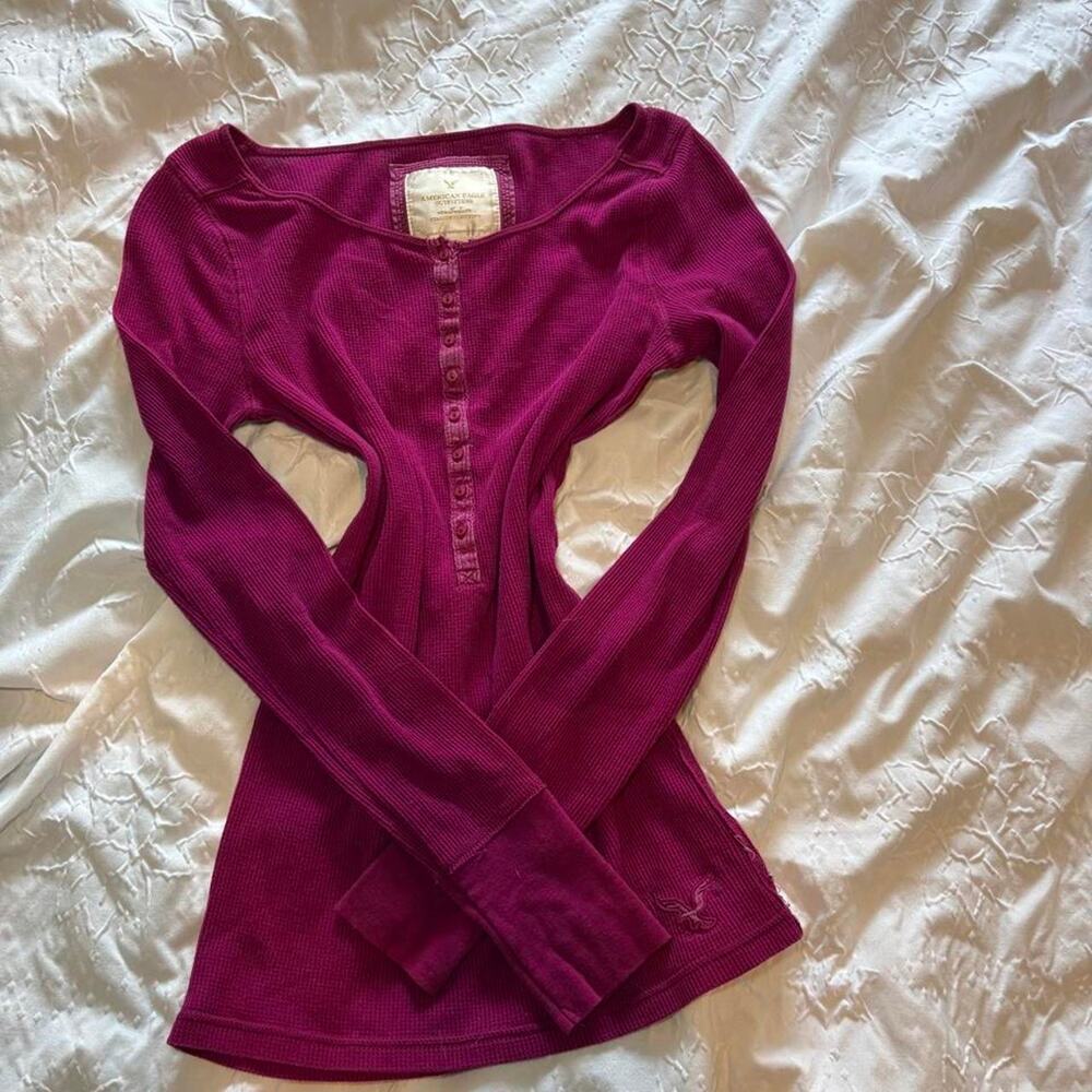 2000s american eagle purple henley